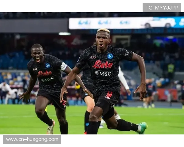 奥斯梅恩无球跑动与纵深威胁解析