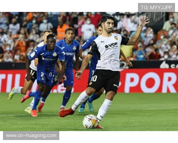 瓦伦西亚球迷抗议持续,俱乐部运营与赛季表现面临双重压力