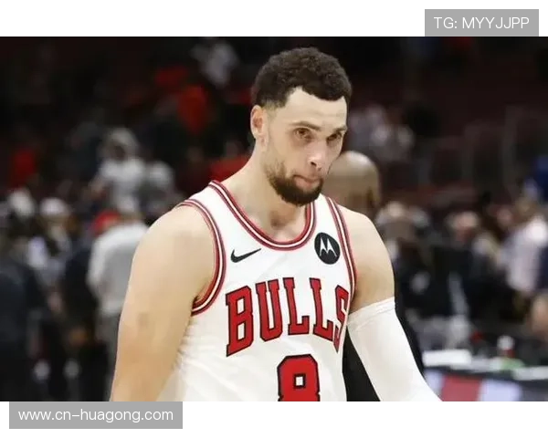 扎克拉文家里那个篮球架，比我一年工资还贵